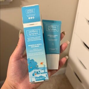 Mandelic Acid & Rice Bran Gentle Exfoliating Serum - Blue